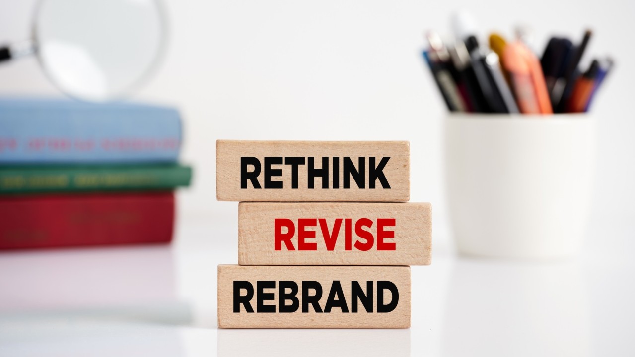 Rebranding Pitfalls: How to Keep Loyalty While Transforming Your Look